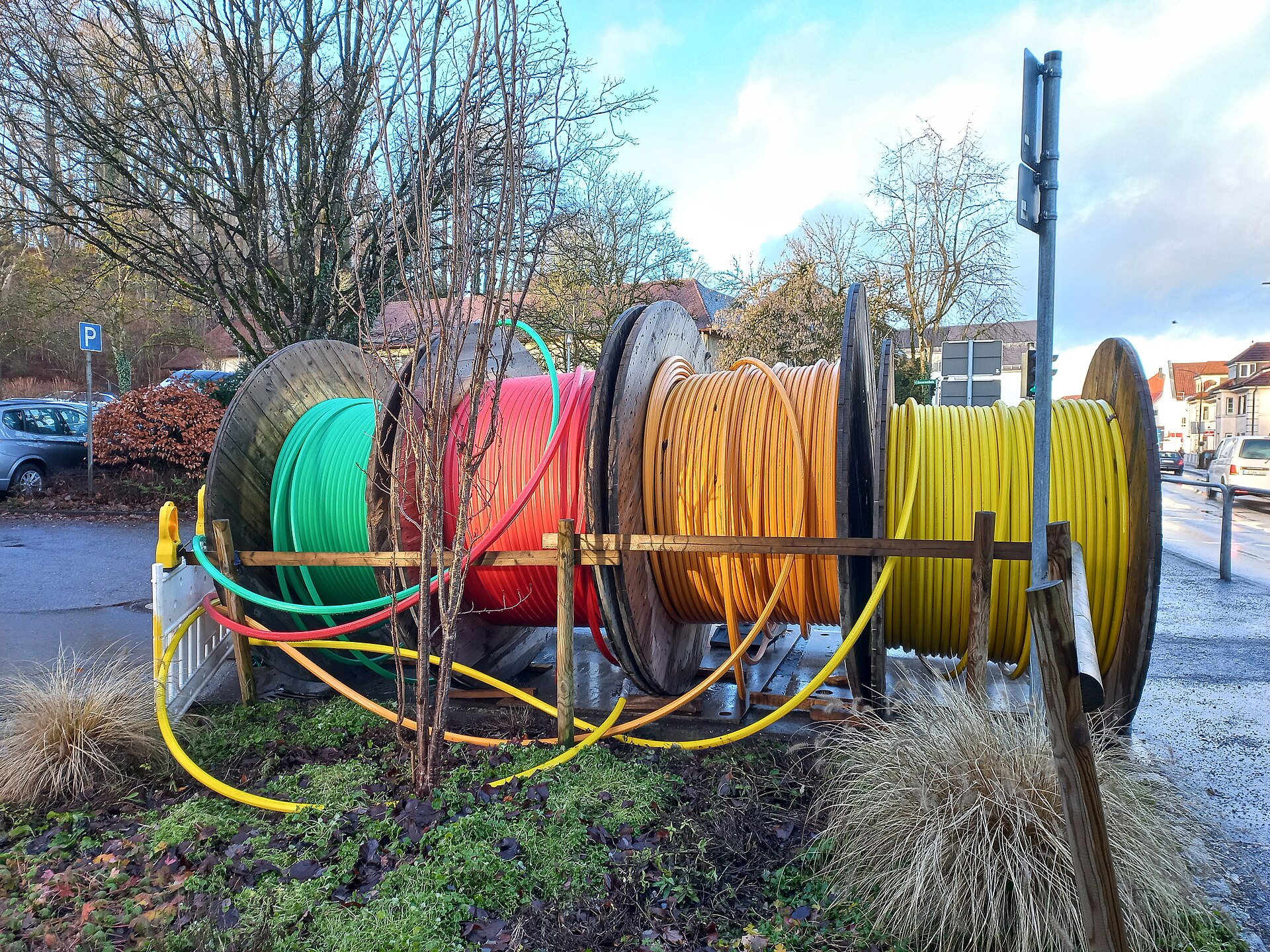 Double Jacket All-Dielectric Self-Supporting (ADSS) Optical Fiber Cable